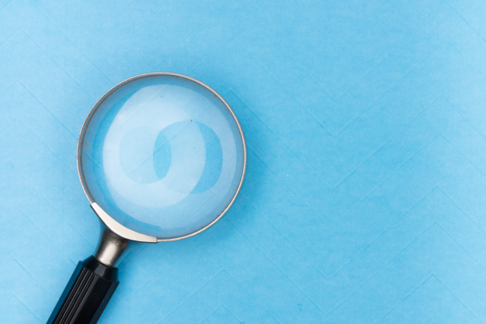 magnifying glass photo
