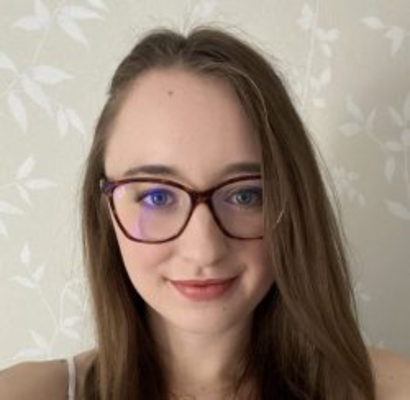 Rachel Theriault headshot